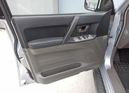 Mitsubishi Pajero 24