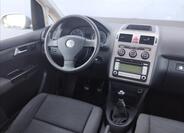 Volkswagen Touran 8