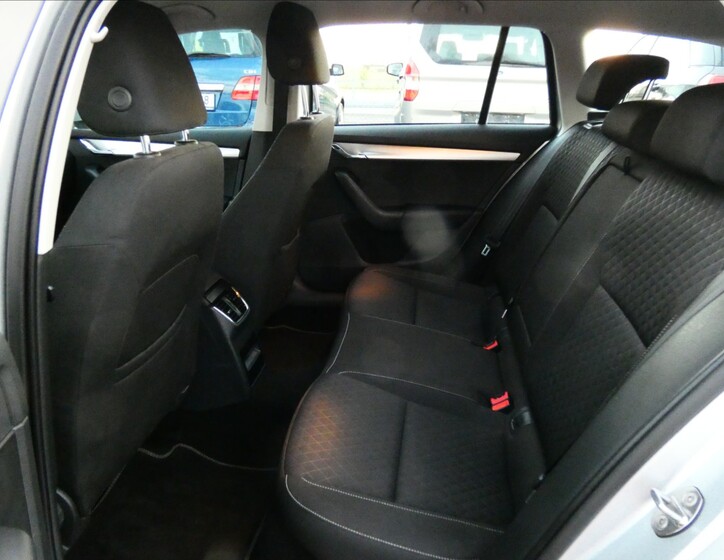 Škoda Octavia 10