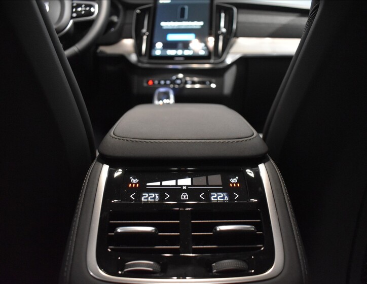 Volvo XC90 37