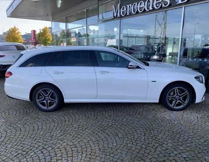 Mercedes-Benz Třídy E 37