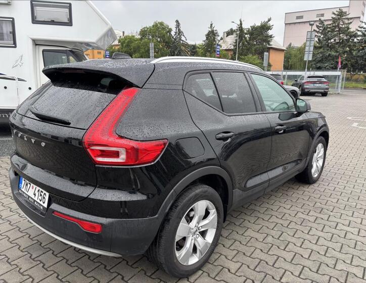 Volvo XC40 3