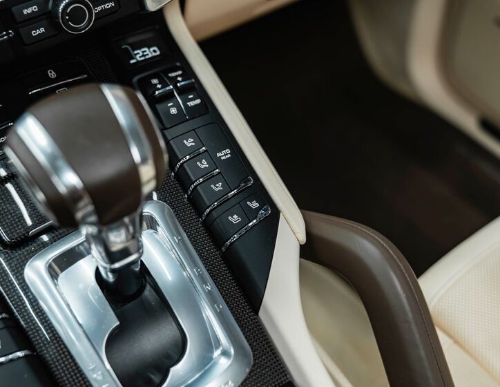 Porsche Cayenne 10