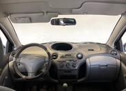 Toyota Yaris 12