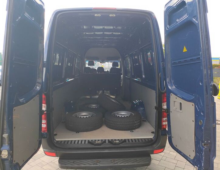 Mercedes-Benz Sprinter 12