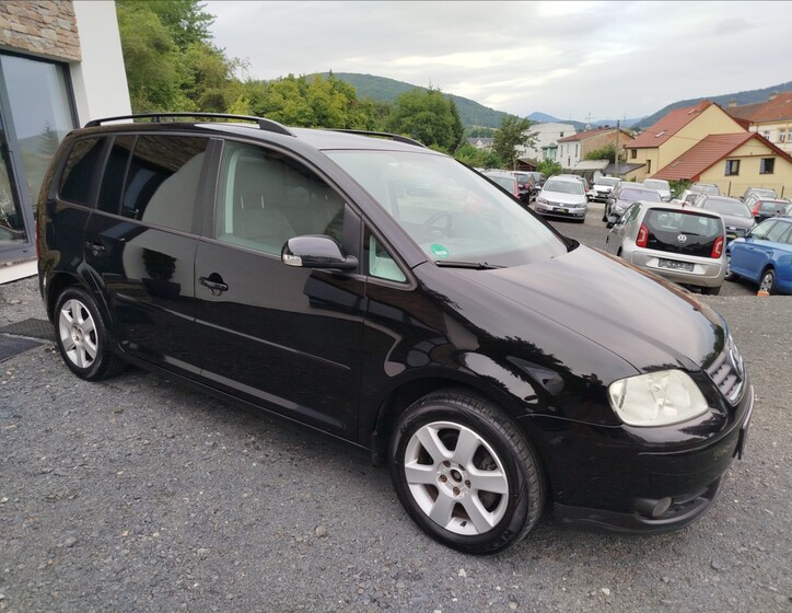 Volkswagen Touran 8