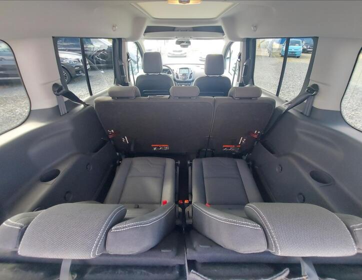 Ford Tourneo Connect 15