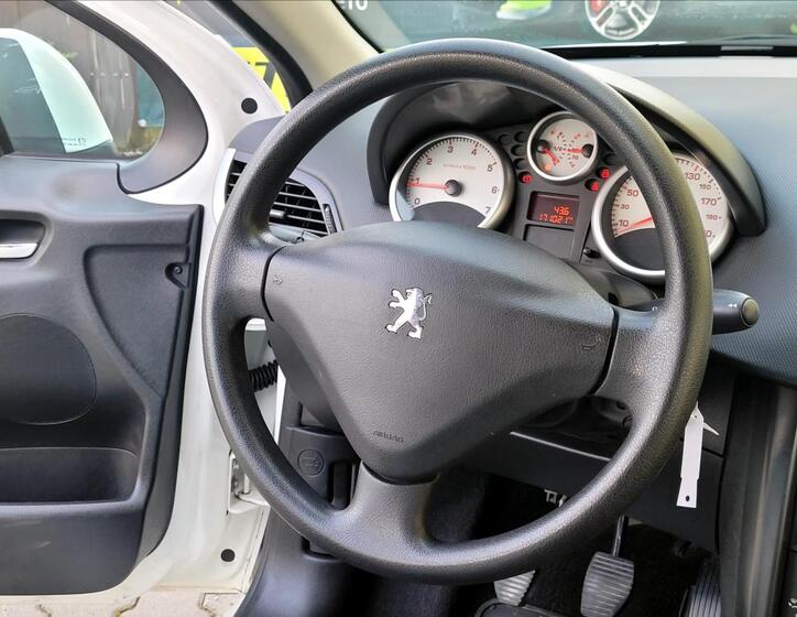 Peugeot 207 21