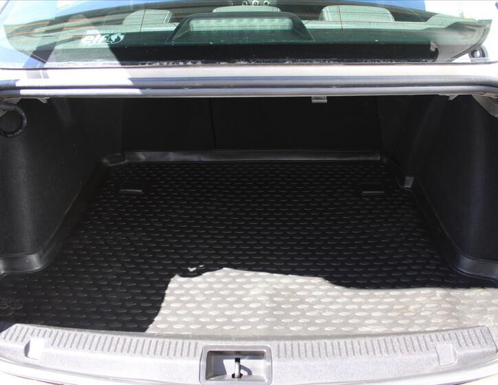 Renault Fluence 11