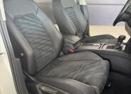 Volkswagen Passat 13