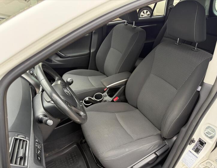Toyota Verso 9