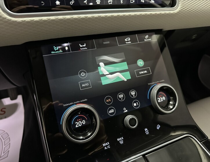 Land Rover Range Rover Velar 13