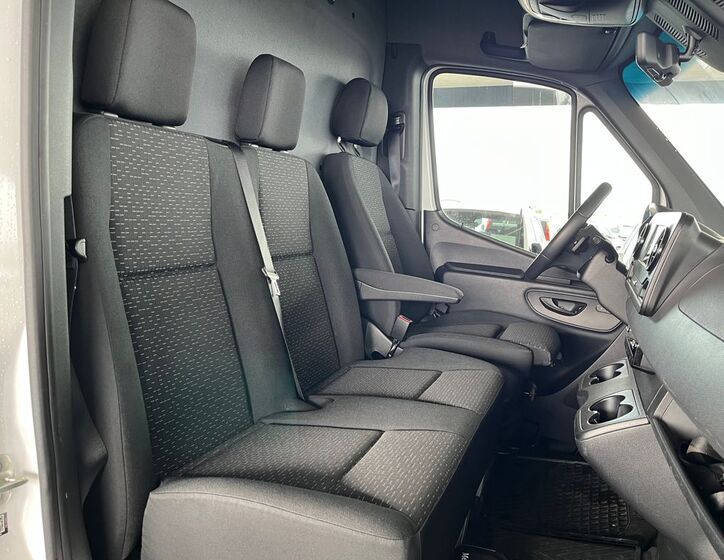 Mercedes-Benz Sprinter 22