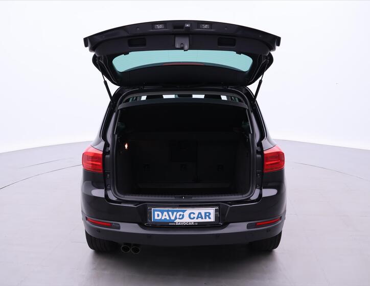 Volkswagen Tiguan 9