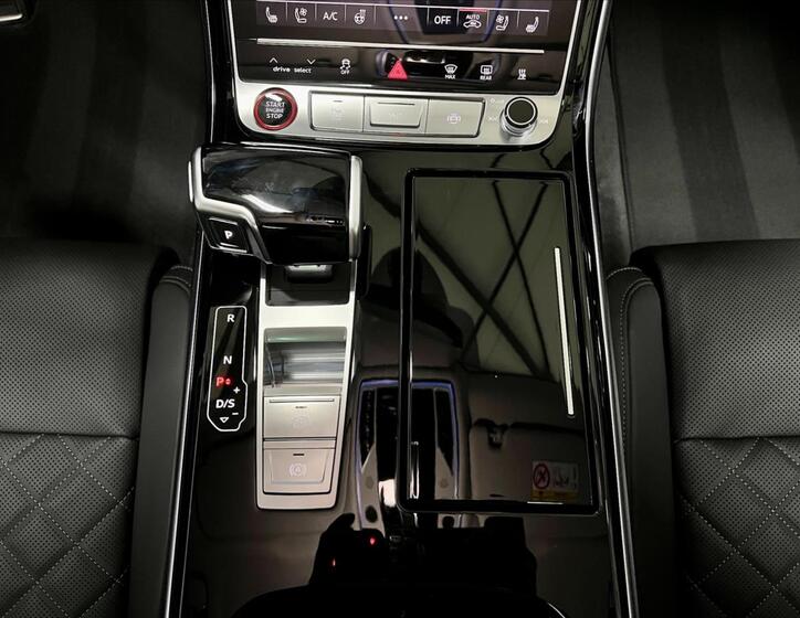 Audi S8 20