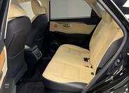 Lexus NX 300h 8