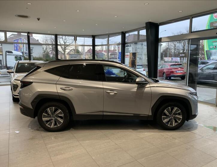 Hyundai Tucson 4