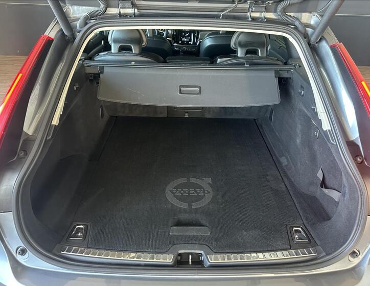 Volvo V90 18