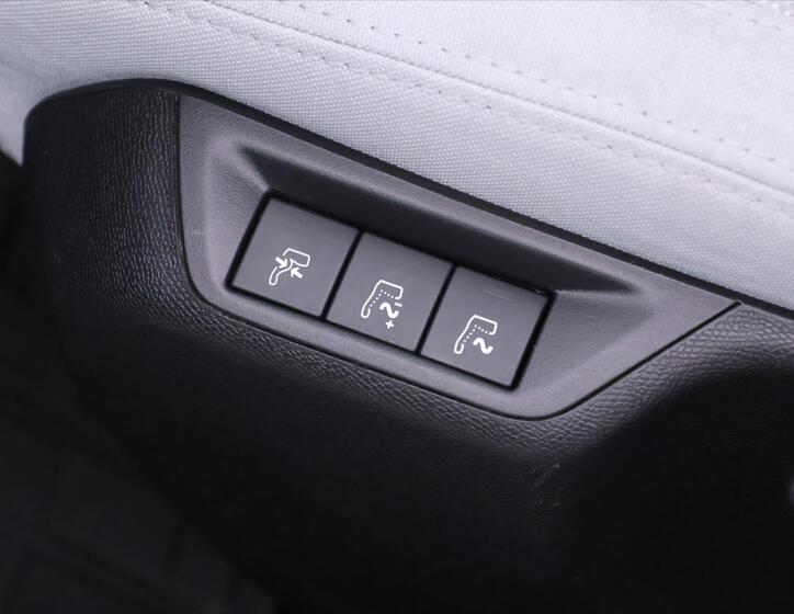 Peugeot 308 13