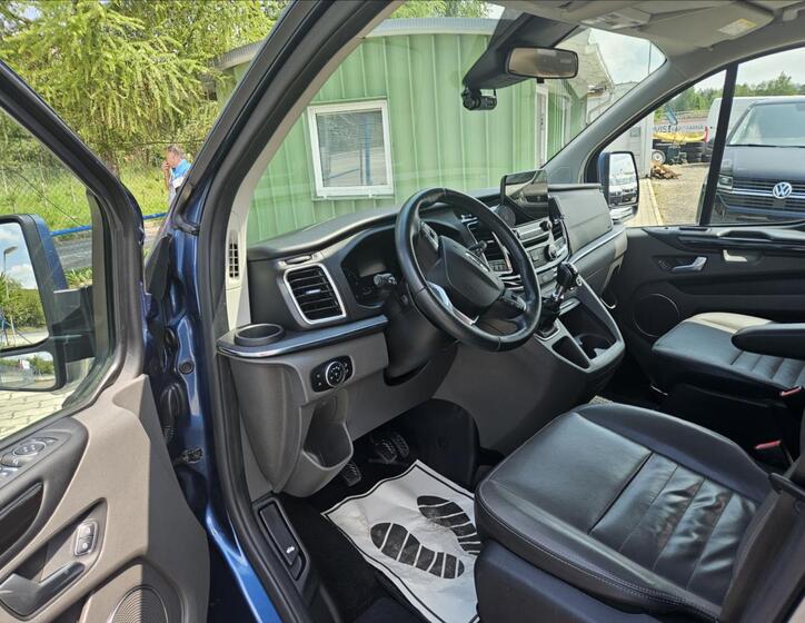 Ford Tourneo Custom 7