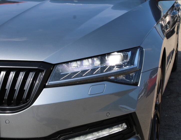 Škoda Superb 40
