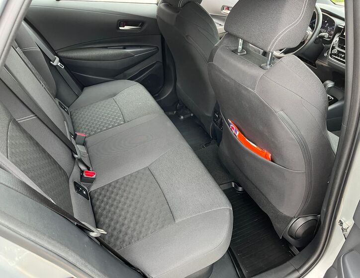 Toyota Corolla 16