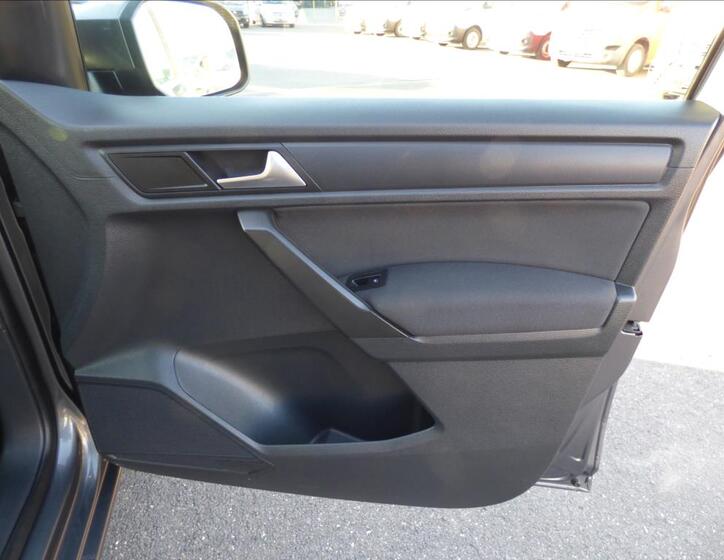 Volkswagen Caddy 69