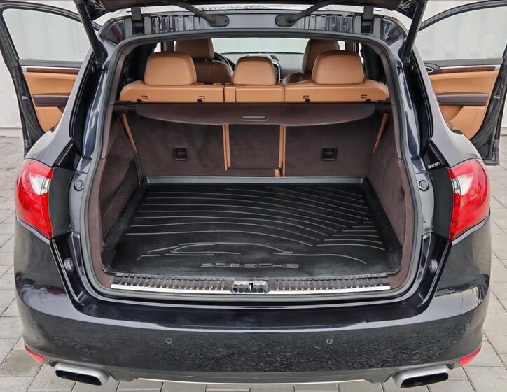 Porsche Cayenne 17