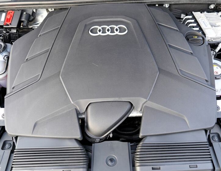 Audi Q7 10