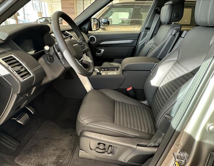 Land Rover Discovery 6