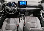 Toyota Yaris 8