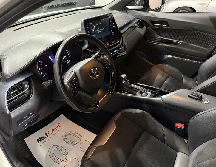 Toyota C-HR 7