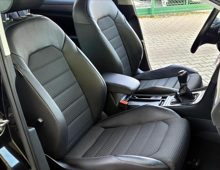 Volkswagen Golf 23