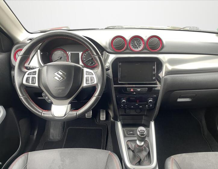 Suzuki Vitara 13
