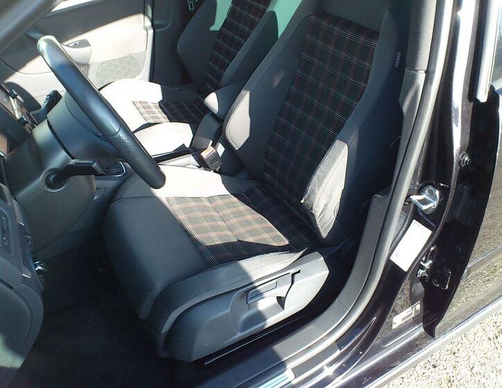Volkswagen Golf 10