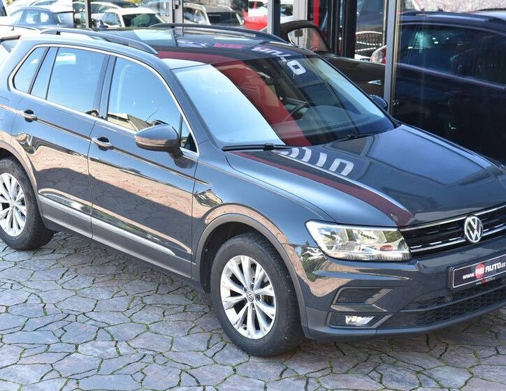Volkswagen Tiguan 1