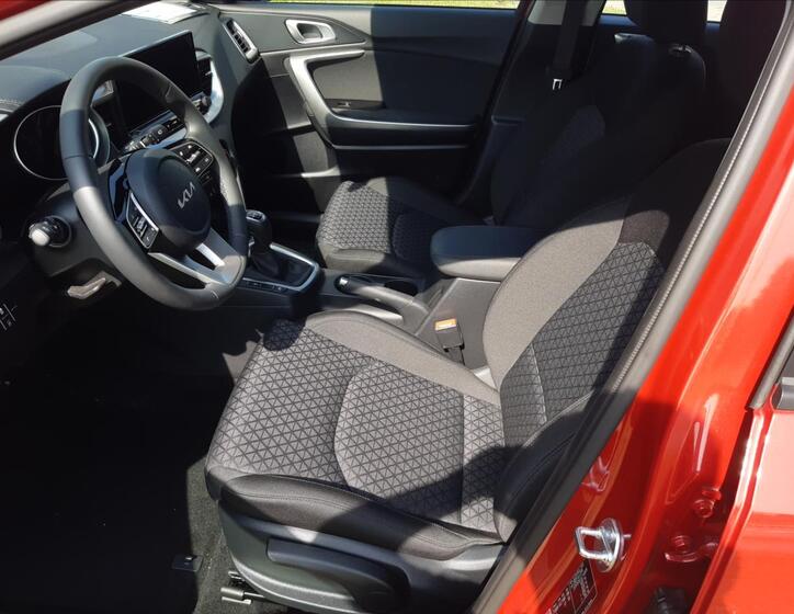 KIA Ceed 11