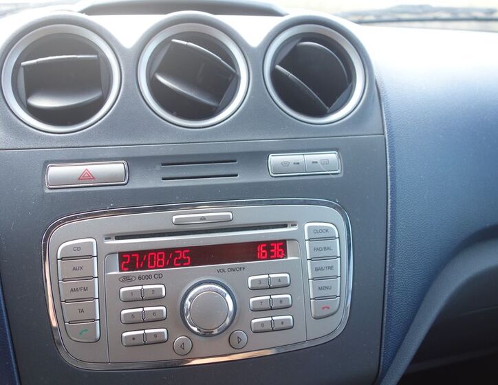 Ford Tourneo Connect 33