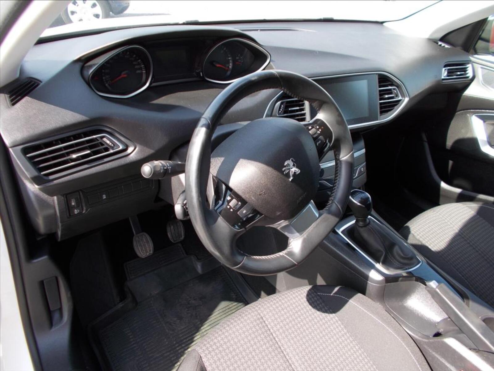 Peugeot 308 19