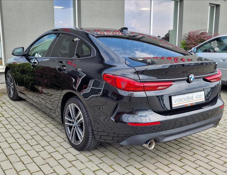 BMW Řada 2 8