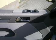 Volkswagen Multivan 13