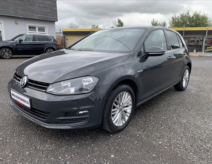 Volkswagen Golf 1