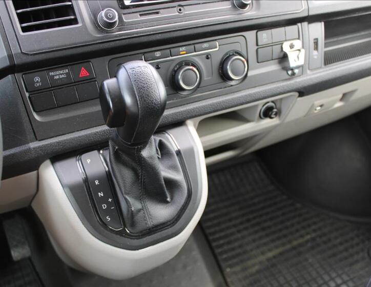 Volkswagen Transporter 26