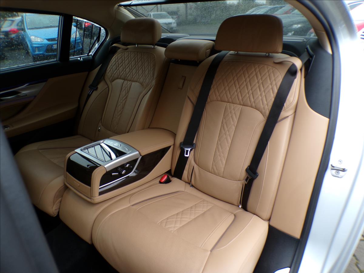 BMW Řada 7