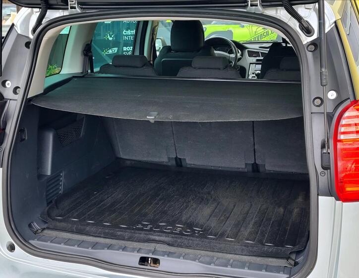 Peugeot 5008 12