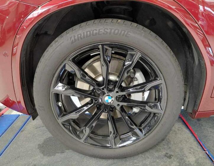 BMW X4 8
