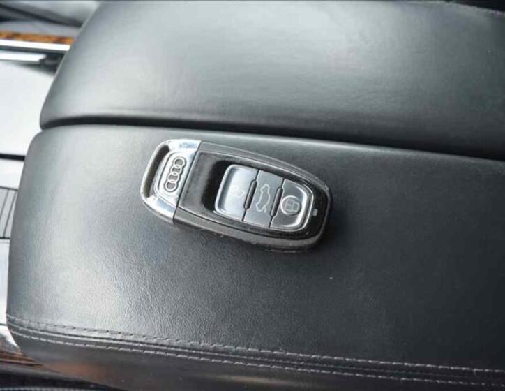 Audi A8 19