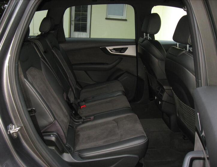 Audi Q7 19