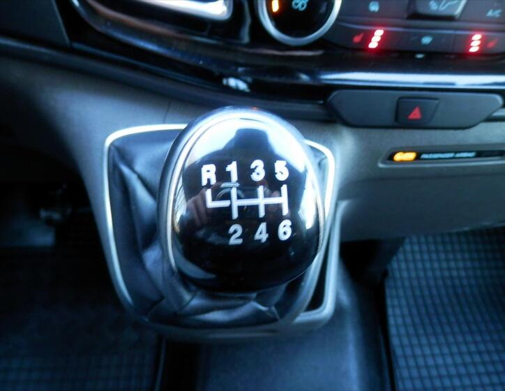 Ford Transit Custom 19