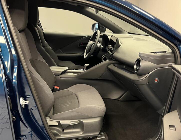 Toyota C-HR 7